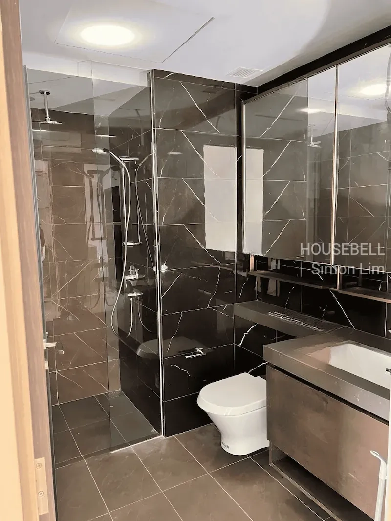 Cheap 1 Bedroom (Furnished, High Floor, Unblock) Immediate Occupation Near 2 MRT, Eateries, S$ 2,980 /月, 484 sqft, 公寓 - Condominium