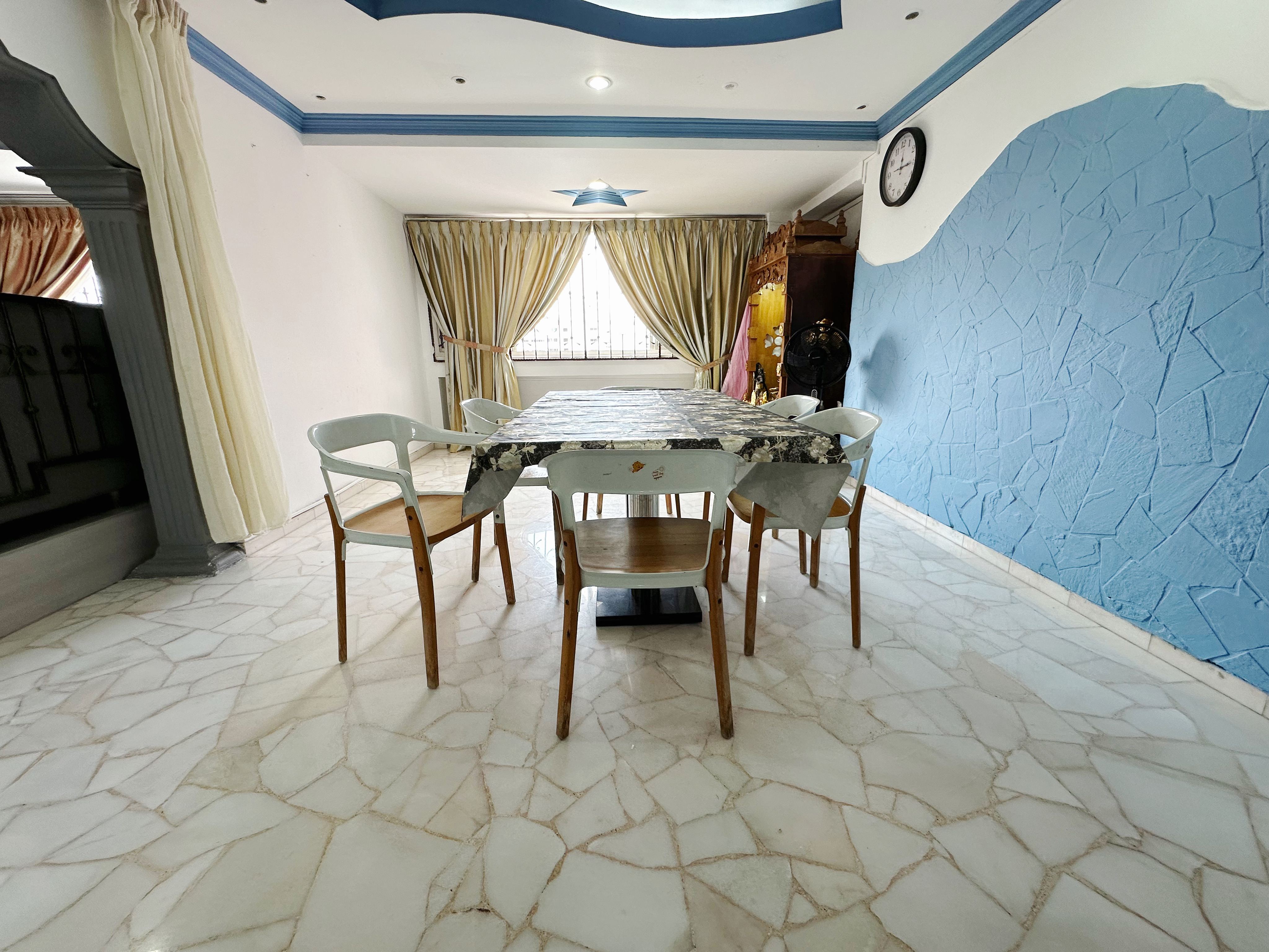 5i For Sale, S$ 780,000 (Negotiable), 1,345 sqft, HDB - 5 I
