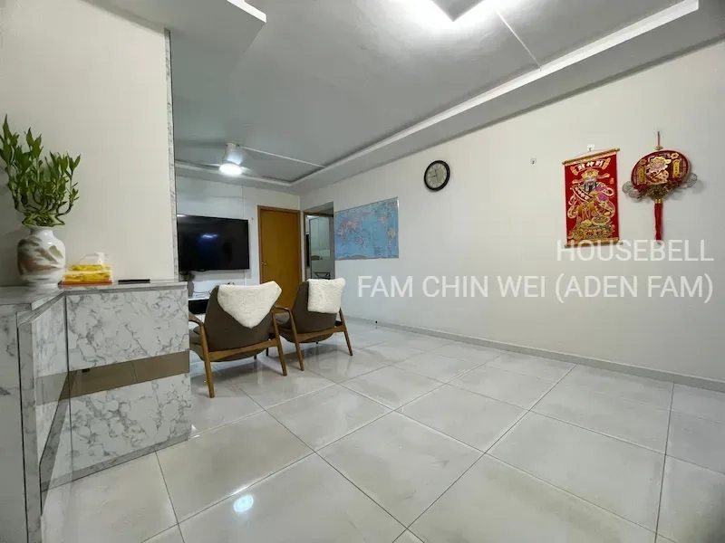 Nicely renovated unit, 5mins walk to Sengkang MRT