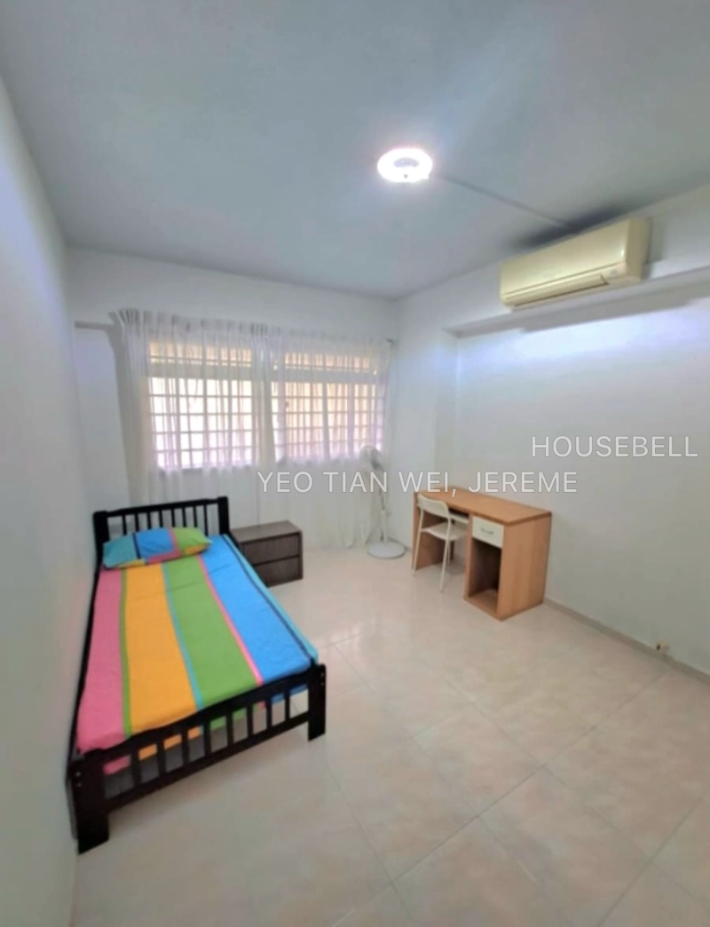 30A Holland Close(1)