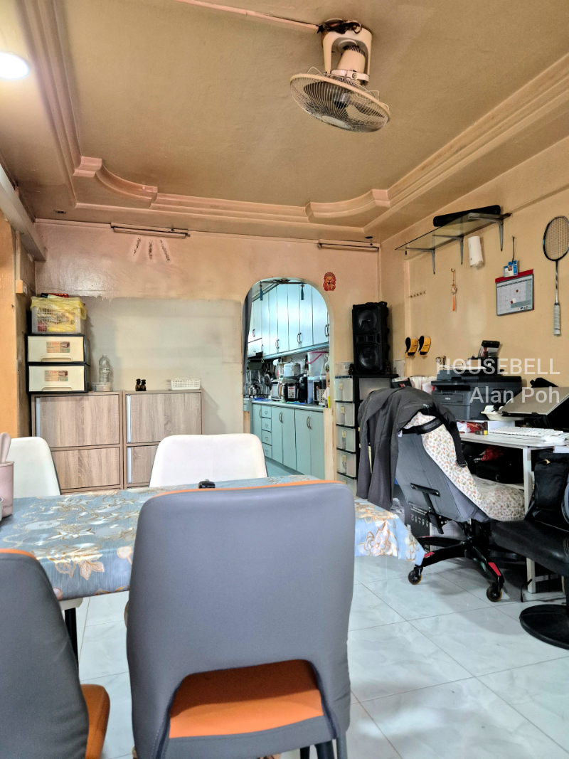 3S Blk 679 Hougang Ave 8 for sale, S$ 415,000 (Negotiable), 688 sqft, HDB - 3 S