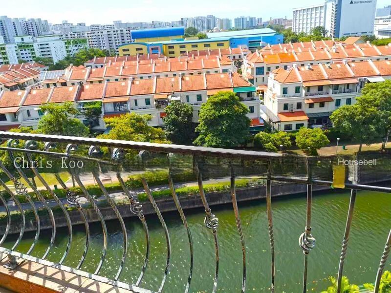 Lakepoint Condo
