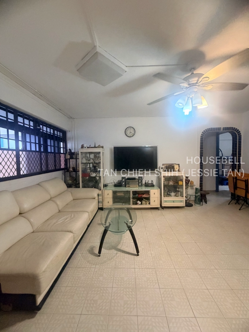 805 Tampines Avenue 4, S$ 680,000 (可协商价格), 980 sqft, 组屋 - Unknown