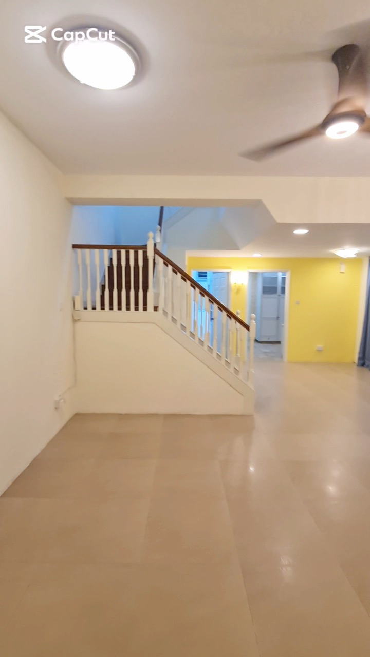 CHEAP! Seletar Hills Estate 4 Bedroom Corner Terrace. Very Convenient.