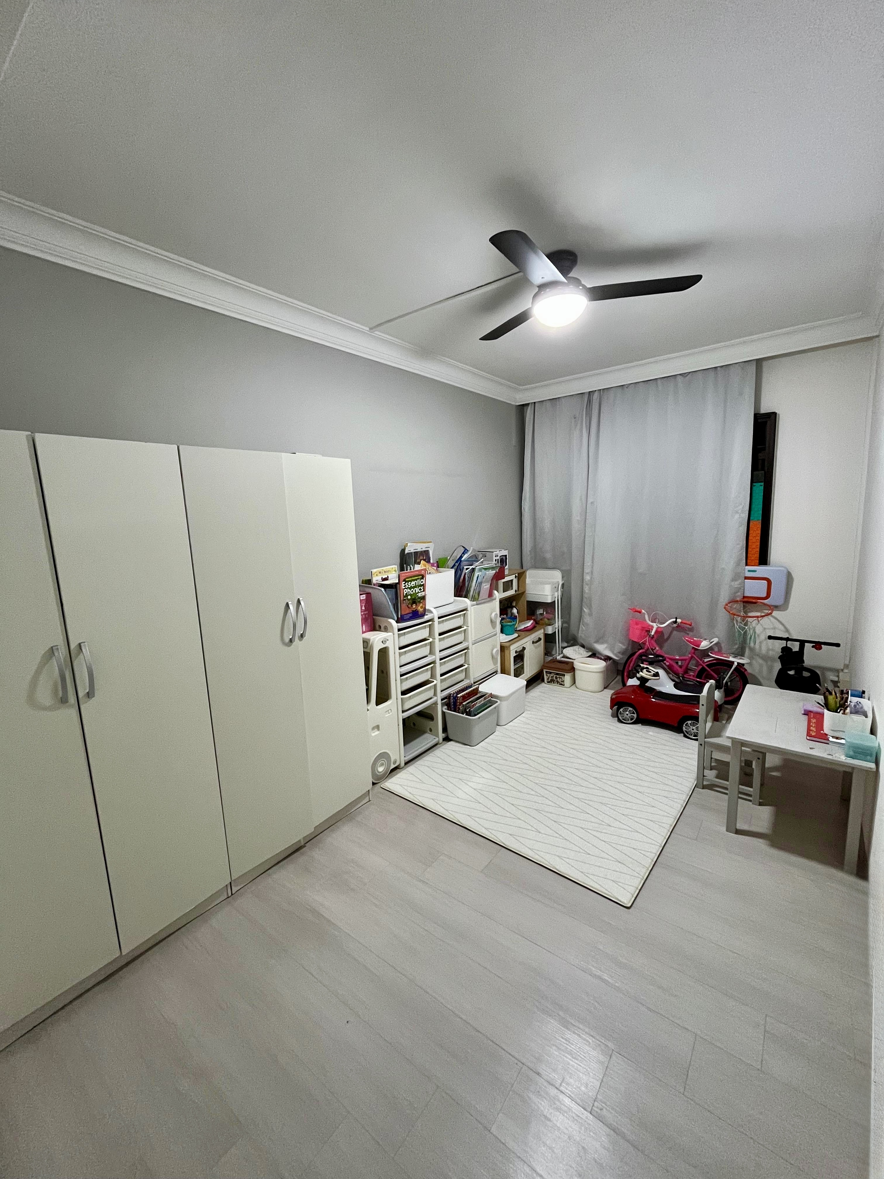 Spacious 5 Room HDB, Well Renovated, Near Admiralty MRT!, S$ 699,999 (Starting From), 1,195 sqft, HDB - 5 I