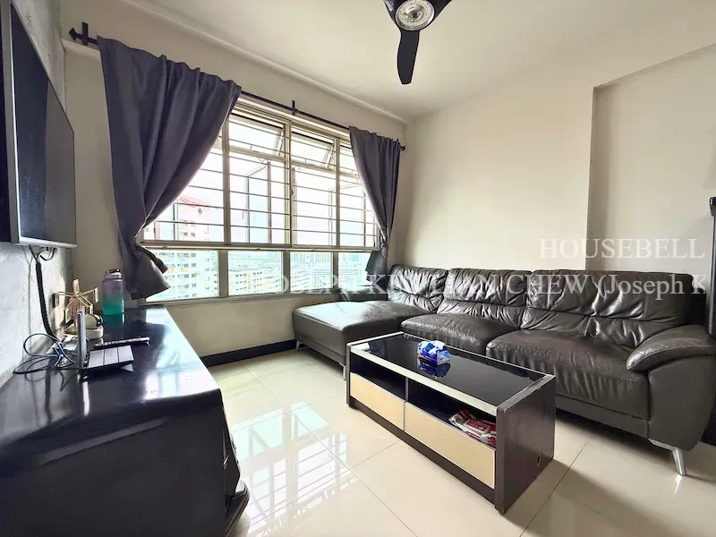 High Floor Windy & Bright 3RM HDB for Sale