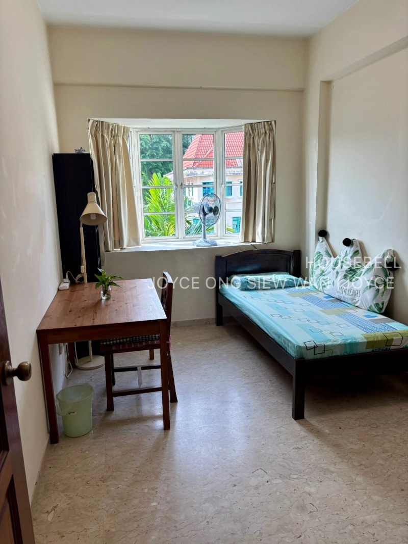 BEDROOM FOR RENT at ENG KONG CRESCENT. 