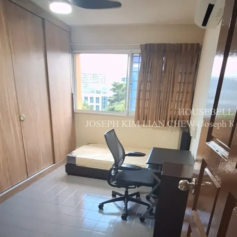 High Floor Spacious Common Bedroom for Rent