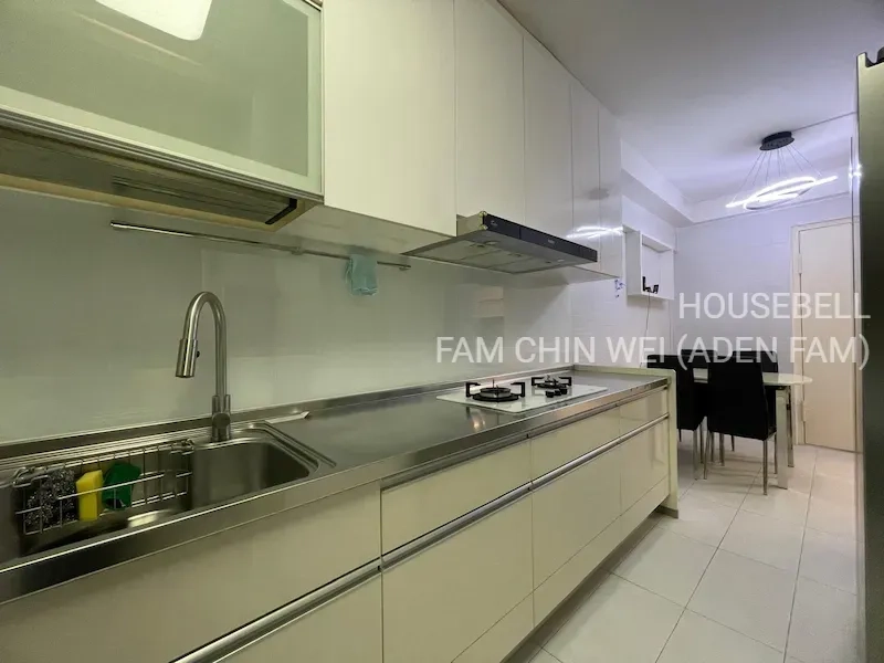 Nicely renovated unit, 5mins walk to Sengkang MRT, S$ 630,000 (看屋后出价), 969 sqft, 组屋 - 4 A