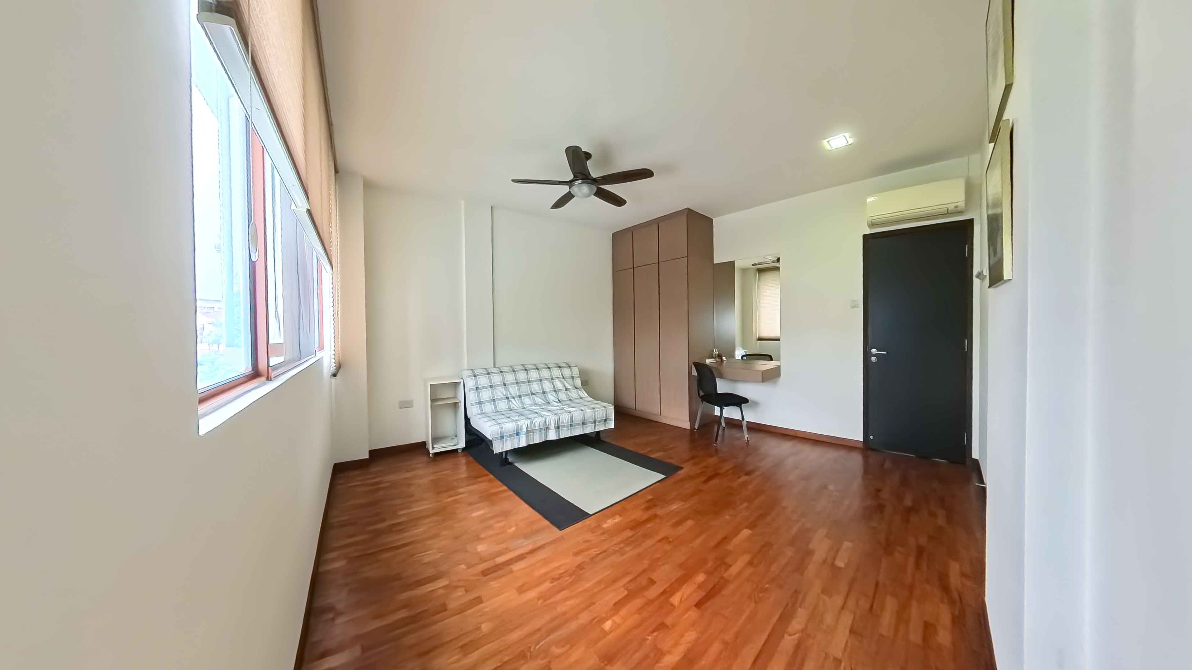 Exclusive Semi Detached For Sale, Good Condition, Quiet and Tranquil Neighbourhood, S$ 6,200,000 (可协商价格), 2,800 sqft, 有地 - Semi-Detached House