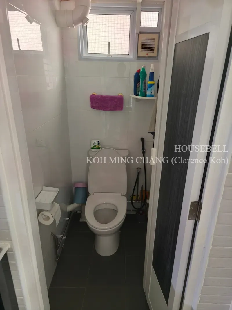 Practical Layout • Convenient Location • Excellent Connectivity. No contra, no extension., S$ 500,000 (Negotiable), 818 sqft, HDB