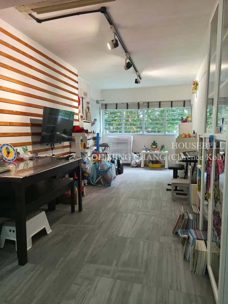 Practical Layout • Convenient Location • Excellent Connectivity. No contra, no extension., S$ 500,000 (Negotiable), 818 sqft, HDB