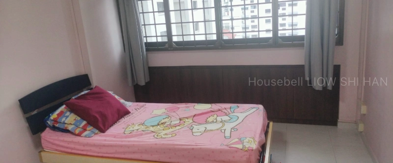 close to station and amenities, S$ 800 /mo, 100 sqft, HDB - 5 I