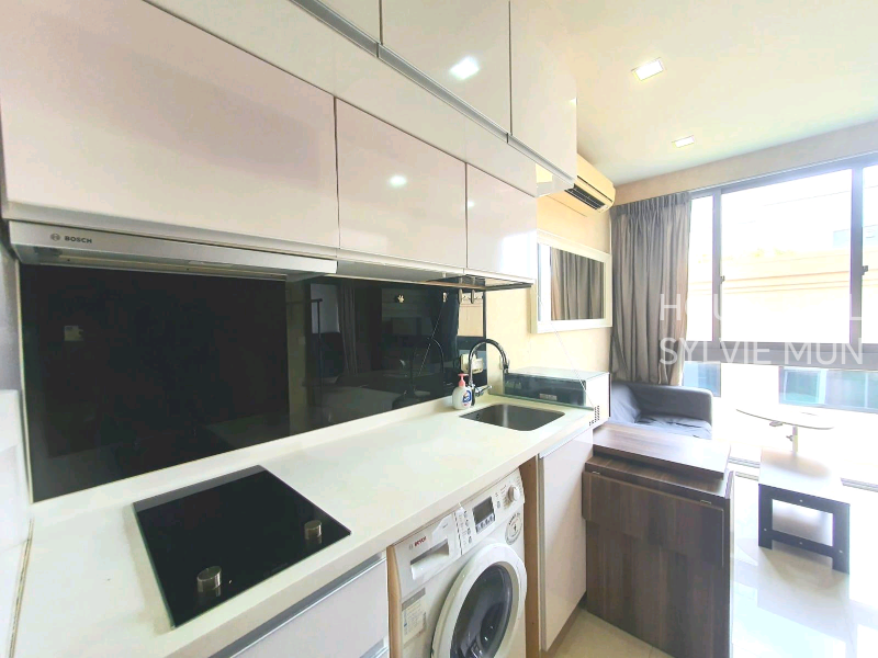 Centra Studios, S$ 3,000 /mo, 377 sqft, Condos - Apartment