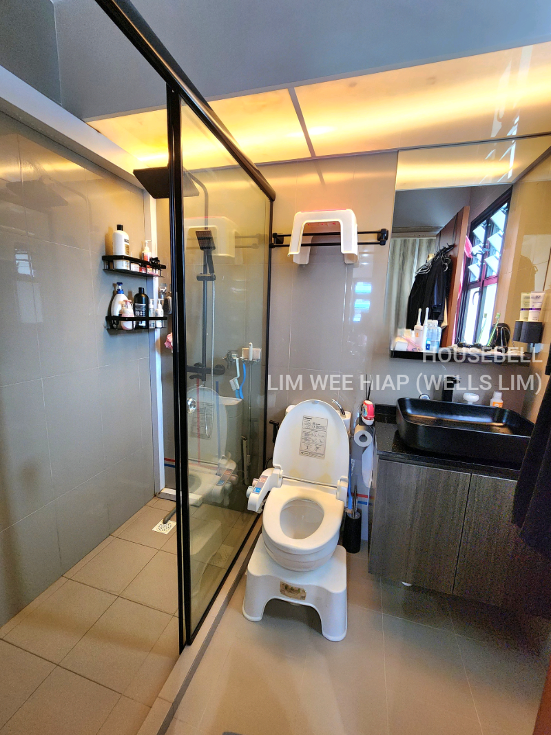 606D Tampines Street 61, S$ 870,000 (最低价格), 1,281 sqft, 组屋 - Unknown